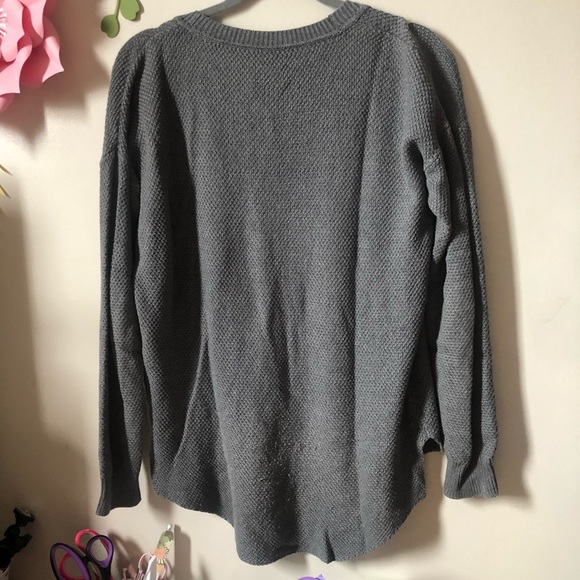 Aritzia Wilfred v neck long sleeve sweater - Picture 5 of 5